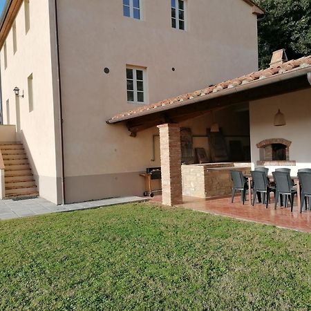 Гостьовий будинок Borgo Fajani Terricciola Екстер'єр фото